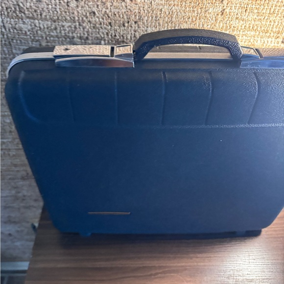 Vintage Black Plastic and Metal STARFLITE Hard Shell Attache Briefcase - Picture 2 of 6